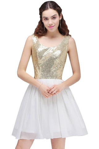 Robe de bal courte blanche mignonne à sequins, coupe trapèze et décolletée