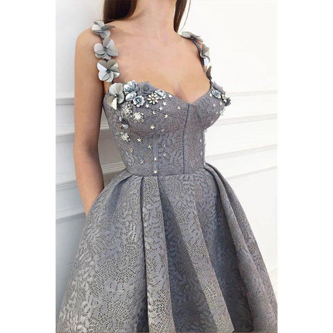 Vestido de fiesta de encaje con tirantes, apliques 3D, escote corazón y corte en A con bolsillos 