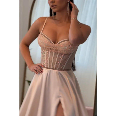 Robe de soirée trapèze illusion décolleté en cœur avec fente latérale 