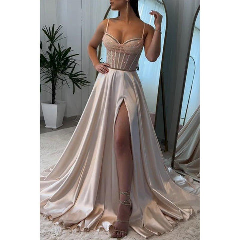Robe de soirée trapèze illusion décolleté en cœur avec fente latérale 