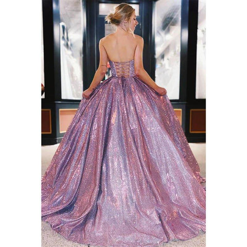 Vestido de graduación corte A con escote corazón y brillos 