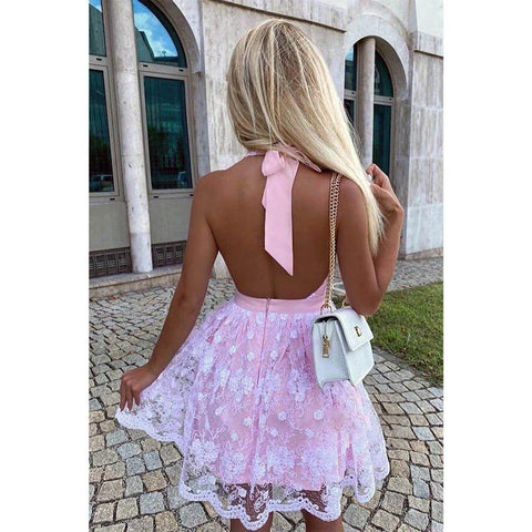 Robe de soirée trapèze en dentelle rose à col licou 