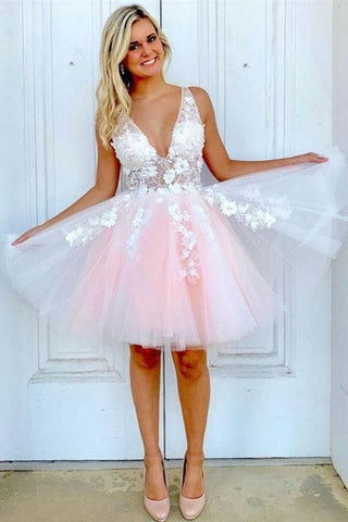 Robe de bal courte rose et blanche en tulle, coupe trapèze, col en V