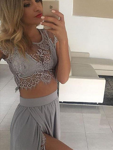 Robes de bal deux pièces élégantes en satin et dentelle, sans manches, coupe trapèze/bijoux, longueur au sol.