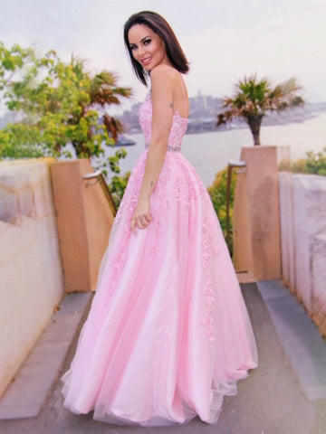 Vestidos de graduación de corte A/elegantes con apliques de tul, cuello halter, sin mangas y hasta el suelo