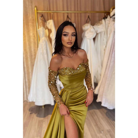 Robe de bal fourreau à manches longues et paillettes scintillantes avec fente