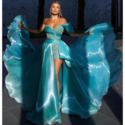 Vestido de fiesta formal largo con abertura alta y cuentas en forma de corazón 