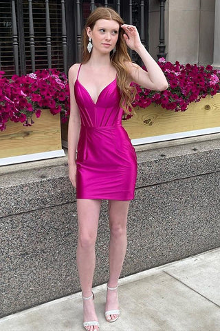 Vestido ajustado de tirantes finos fucsia con corsé para baile de bienvenida