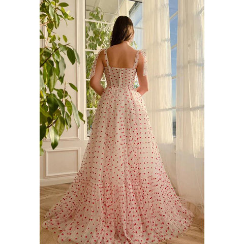 Vestido de fiesta largo de tul fruncido con escote en A y ramo de corazones