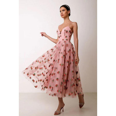 Vestido formal de noche largo de tul con estampado de fresas y escote en forma de A