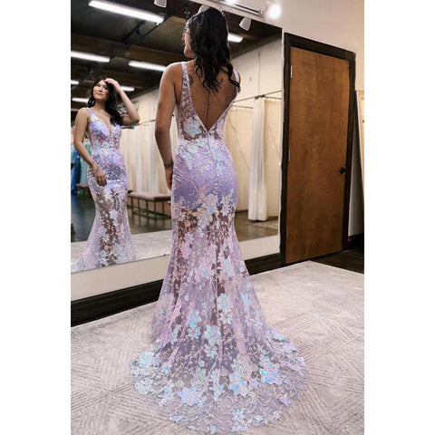 Robe de bal glamour et spectaculaire à bretelles et col en V avec appliques