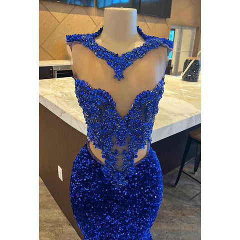 Vestido de fiesta de noche estilo sirena azul rey, glamuroso y dramático, con escote en V, sin mangas y lentejuelas