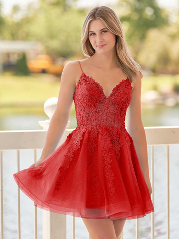 Vestido de fiesta de bienvenida de corte A con tirantes finos, encaje azul celeste y apliques