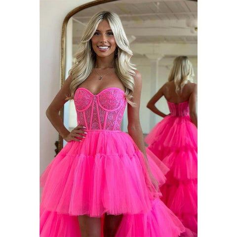 Robe de bal longue asymétrique en tulle rose à décolleté en cœur 