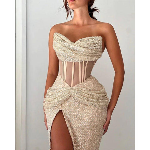 Robe de soirée champagne à broderies perlées et bustier attrayante