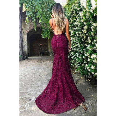 Robe de bal sirène en dentelle bordeaux à col en V et dos nu 