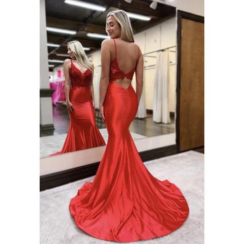 Elegante y lujoso vestido de fiesta de sirena con escote en V, tirantes finos y corte trompeta, sin espalda