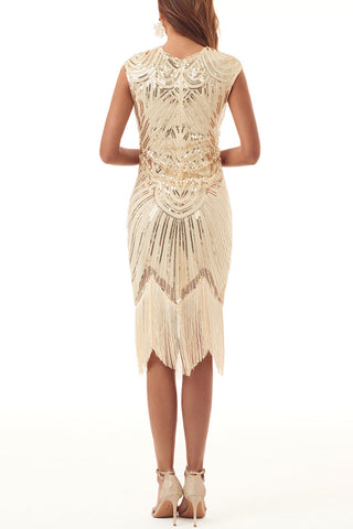 Elegante vestido de noche formal con borlas, cuentas y cuello redondo. 