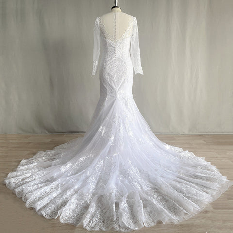 Gorgeous Lace Long Sleeve Mermaid Wedding Dresses Tulle Bridal Gown For Women Cathedral Train V-Neck Appliques Button Back