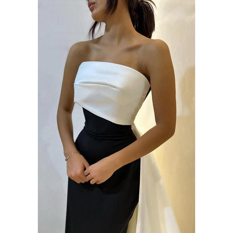 Vestido de fiesta formal elegante, moderno, sin mangas, con hombros descubiertos y corte columna