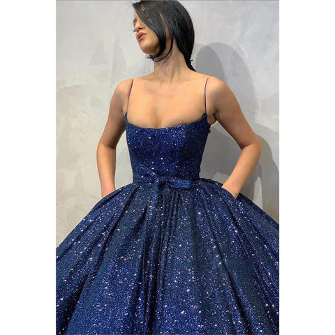 Robe de bal longue bleu marine à paillettes et bretelles spaghetti avec poches 
