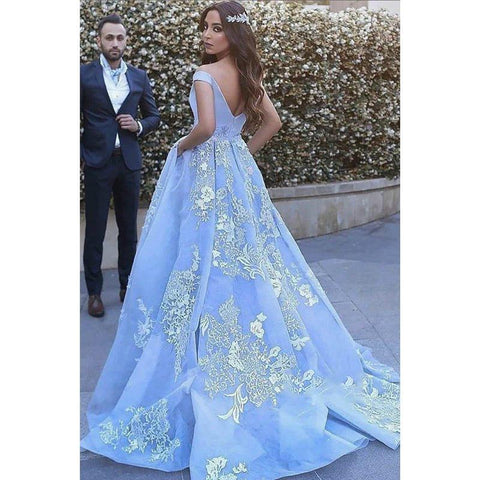 Robe de bal longue en tulle bleu ciel avec poches 