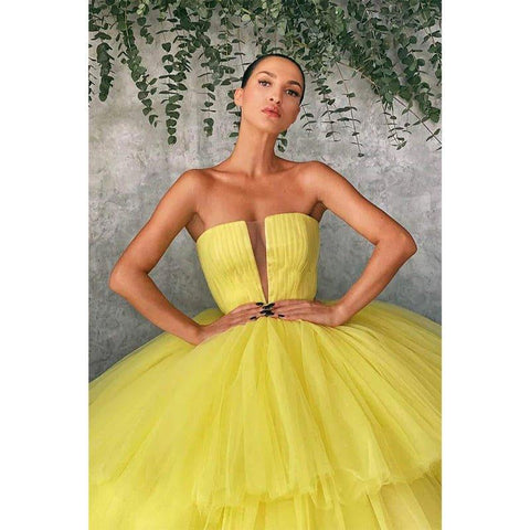 Robe de bal longue bustier en tulle jaune 