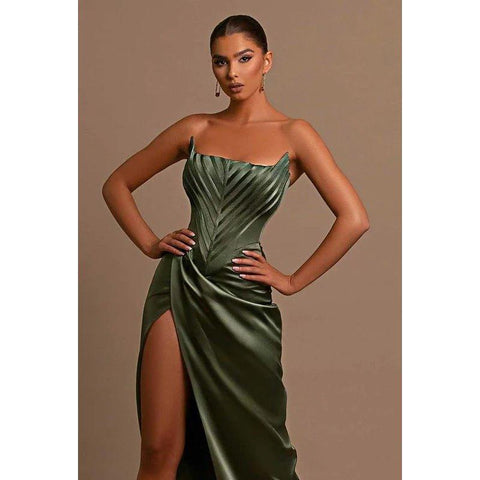 Robe de soirée longue bustier froncée à col bateau et fente