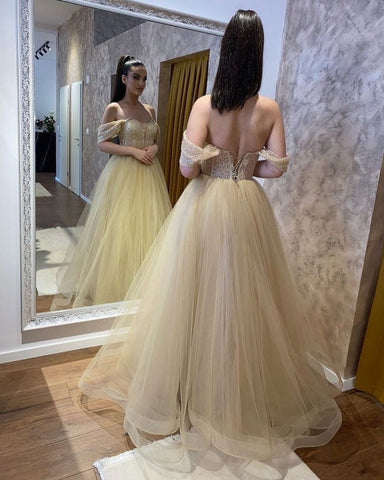 Beautiful A-line Tulle Off-the-shoulder Wedding Dresses