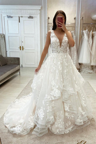 Beautiful A-line White V-neck Appliques Sleeveless Wedding Dress With Train