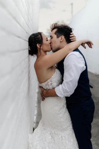 Beautiful Long Mermaid Sleeveless Wedding Dresses With Lace