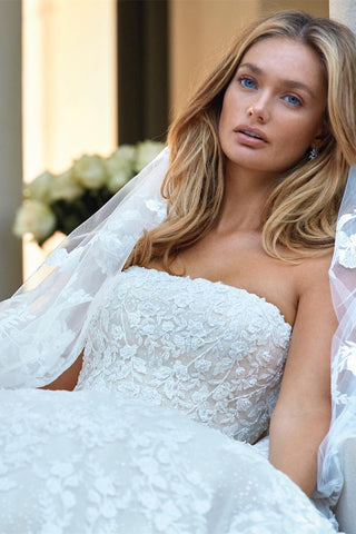 Beautiful Princess A-line Sleeveless Appliques Wedding Dress With Lace