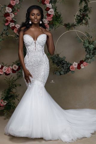 Beautiful Strapless Sweetheart Lace Mermaid Wedding Dress With Applique