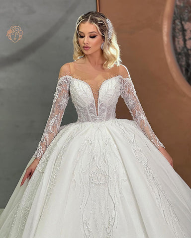 Beautiful Sweetheart Ball Gown Long Sleeves Wedding Dress With Beading