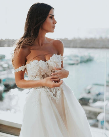 Boho A-Line Tulle Off-the-shoulder Wedding Dresses with Lace