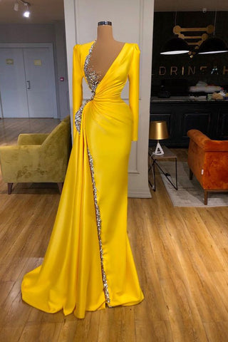 Robe de bal jaune vif à col en V, sequins métallisés et manches longues