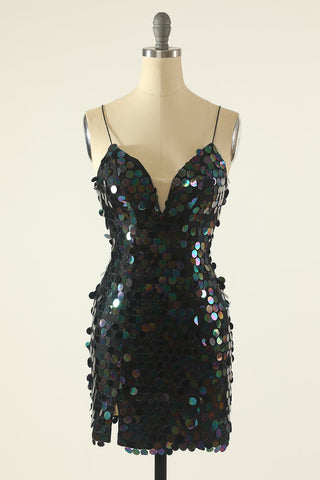 Robe de cocktail à fines bretelles et sequins