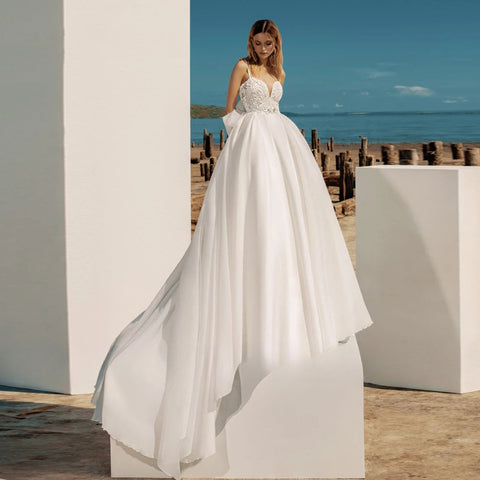 A-Line Bohemian Wedding Dresses Women's Sweetheart Spaghetti Strap Backless Vestido De Beaded Shiny Back Bowknot Robe De Mariee