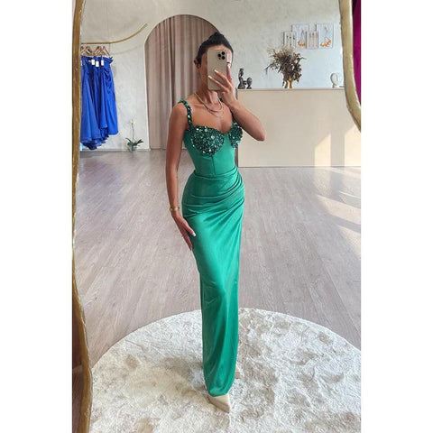 Vestido de noche largo de satén fruncido con lentejuelas y escote en V para graduación