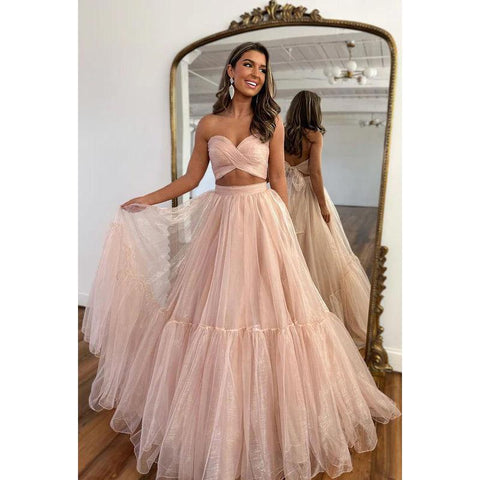 Robe de soirée longue trapèze en tulle froncé sans bretelles