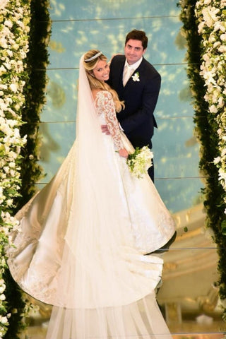 Charming A-Line Lace Sweetheart Long Sleeve White Wedding Dress With Appliques