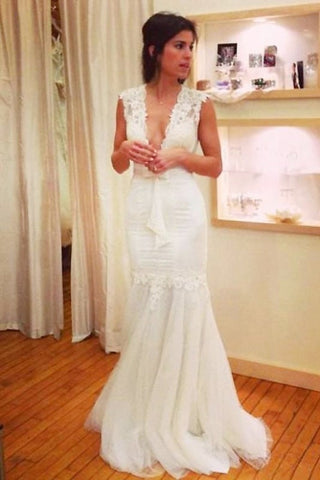 Chic Applique Tulle V-neck Sleeveless Mermaid Elegant Wedding Dresses