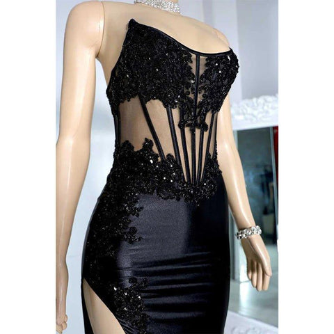 Vestido de noche elegante con escote barco, apliques de cuentas, ilusión y abertura lateral 