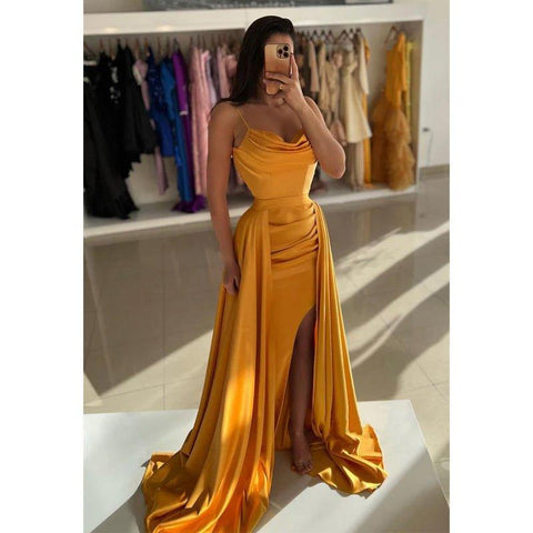 Robe de bal longue en satin à plis en cœur, chic et moderne 