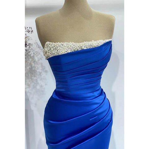 Vestido de noche largo azul con cuentas y sin tirantes, elegante y moderno 