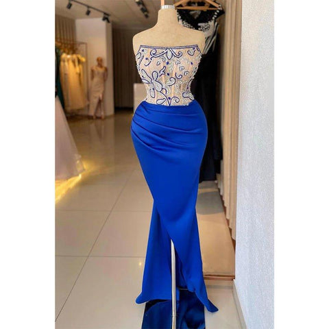 Vestido de noche elegante y moderno de satén plisado con ilusión de cuentas y sin tirantes 