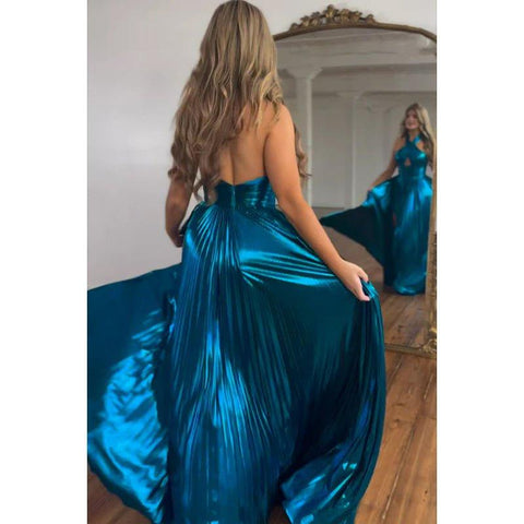 Vestido elegante moderno de fiesta de graduación con cuello halter, sin mangas, fruncido, abertura lateral, corte A largo