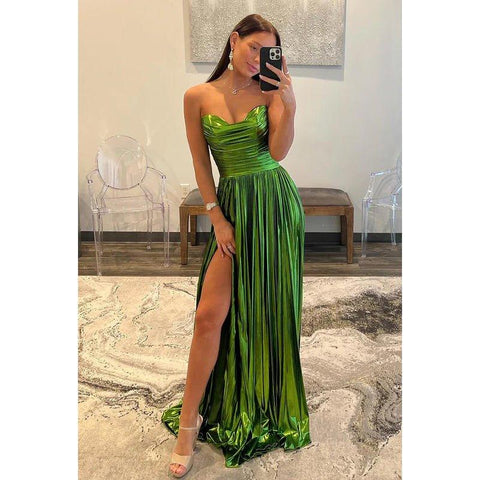 Vestido elegante y moderno de fiesta de noche con escote en V, sin mangas y abertura lateral