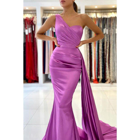 Robe de soirée sirène chic à une épaule en satin plissé