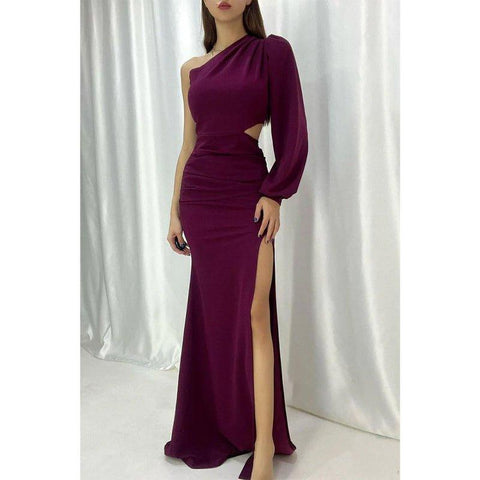 Vestido formal elegante de corte tubo con un hombro al descubierto, mangas largas y pliegues 